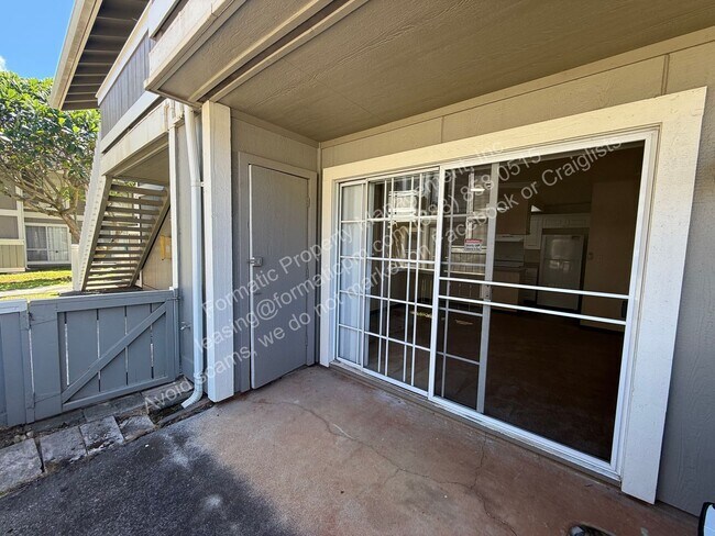 Building Photo - 94-1405-1405 Polani St
