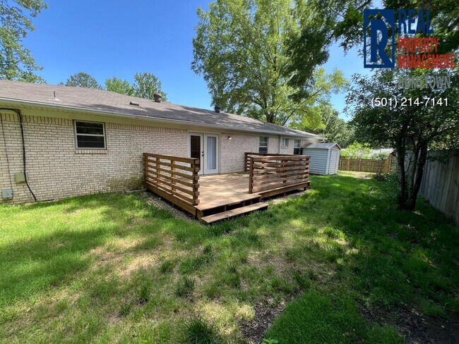 Building Photo - 1714 Biscayne Dr