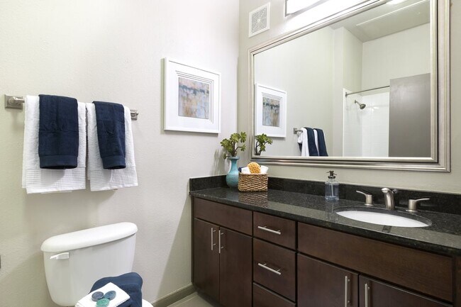 Building Photo - Wondrous 1 BR Apt Available For Rent