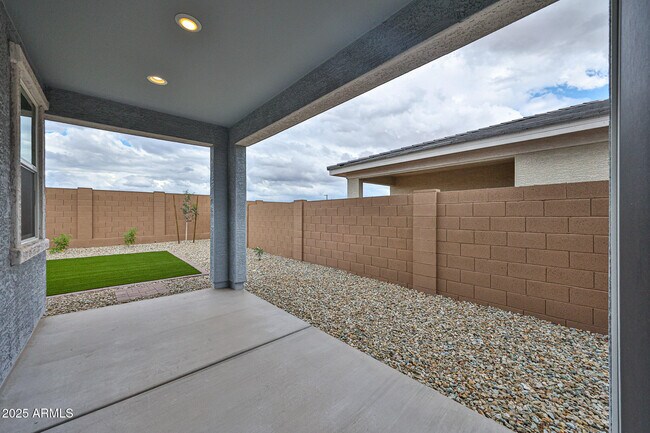 Building Photo - 17368 W Smoketree Dr