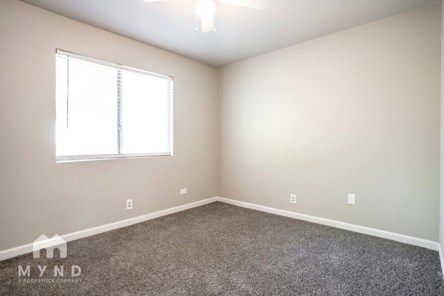 Building Photo - 6204 Duchess Dr