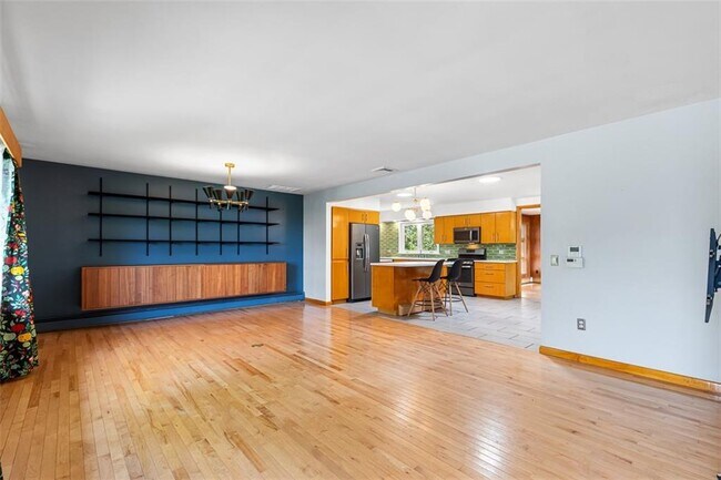 Building Photo - 2 Wardlaw Ct