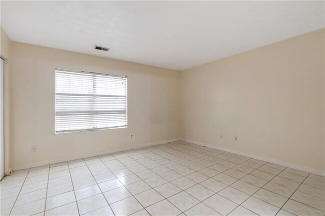 Building Photo - 5000 Village Green Way