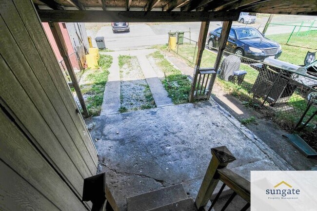 Building Photo - 5215 Wasena Ave