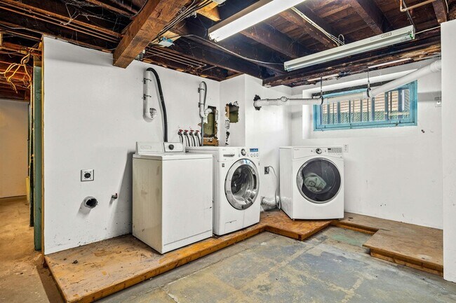 Building Photo - 26 Reservoir Ave