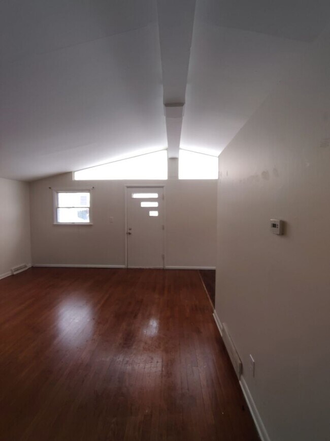 Building Photo - 177-179 Day Ave.