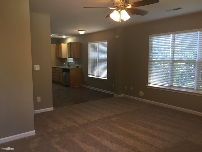 Building Photo - 1650 Sandersted Village Cir