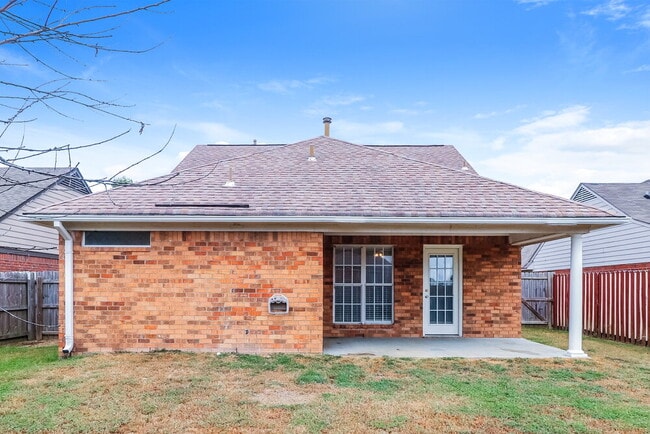 Building Photo - 9111 Kaitlyn Dr S
