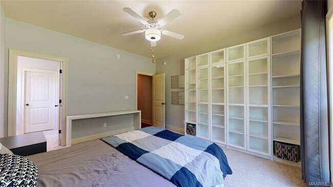 Building Photo - 9131 Thetford Way