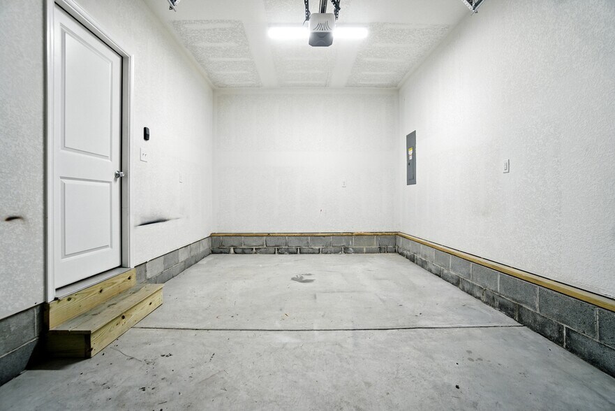 Building Photo - 2700 Berkley Ave
