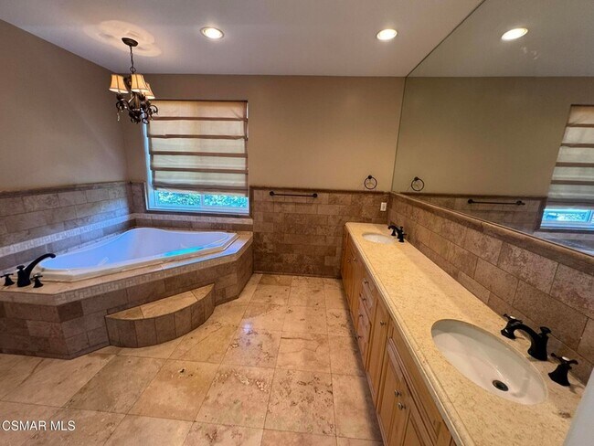 Building Photo - 4960 Chimineas Ave