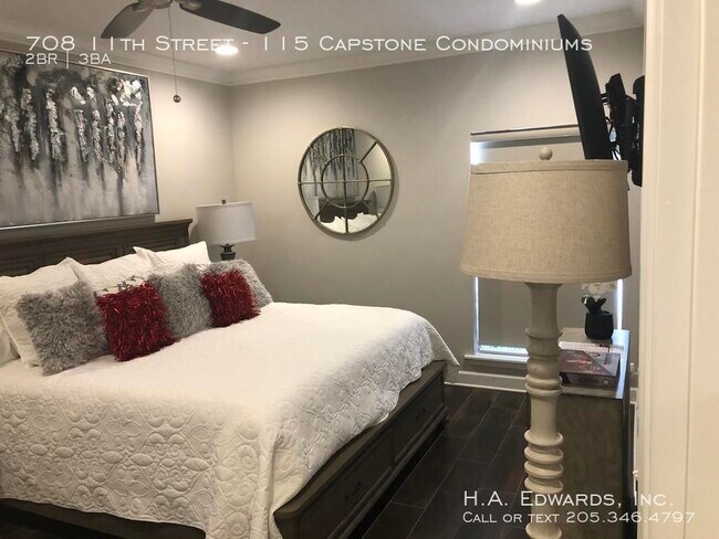 Building Photo - Capstone Condominiums 115