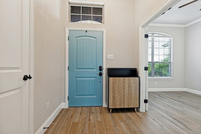 Building Photo - 4005 Gray Wolf Dr