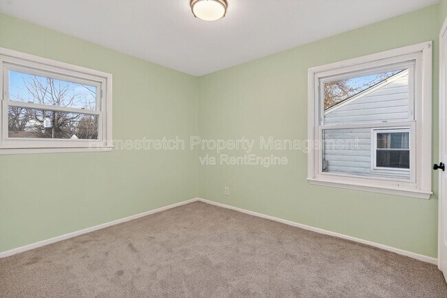 Building Photo - 437 Lancashire Rd