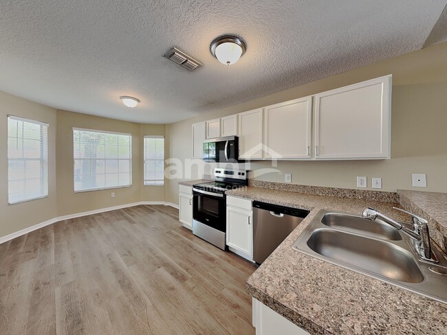 Building Photo - 227 Sikes Ct