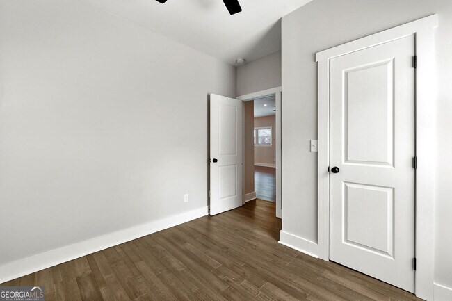 Building Photo - 1382 Westboro Dr SW