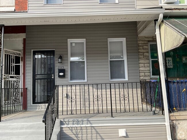 Building Photo - 2115 S 67th St