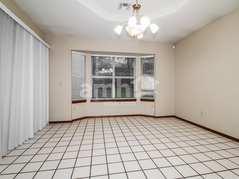 Building Photo - 513 NW 173rd St