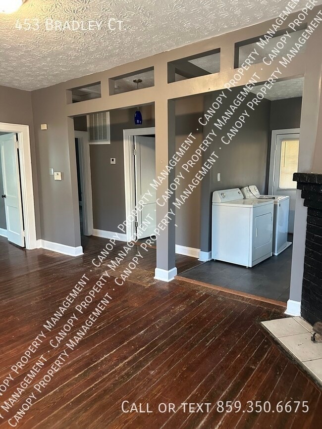 Building Photo - 453 Bradley Ct