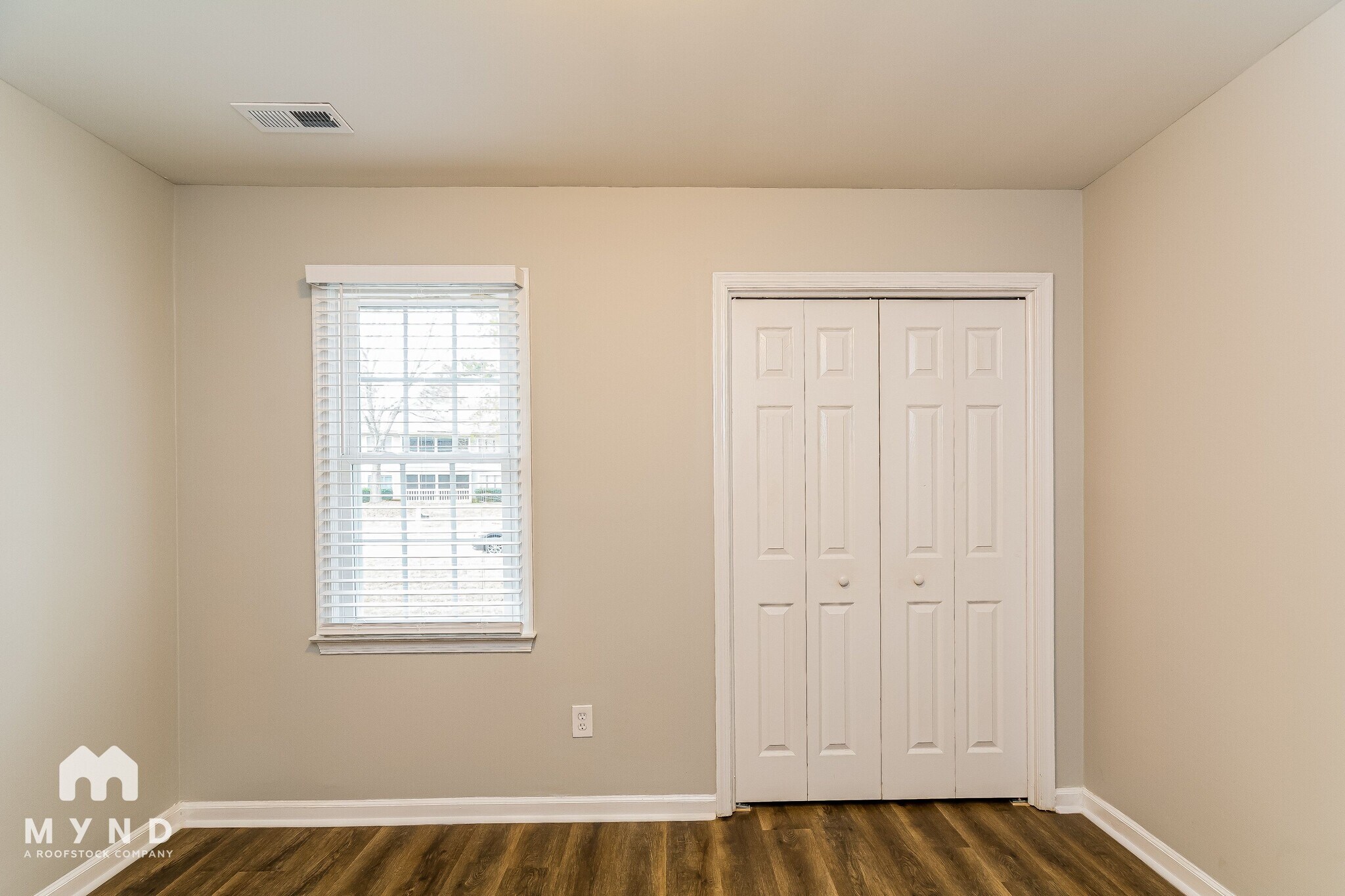 Building Photo - 409 Crosspine Dr