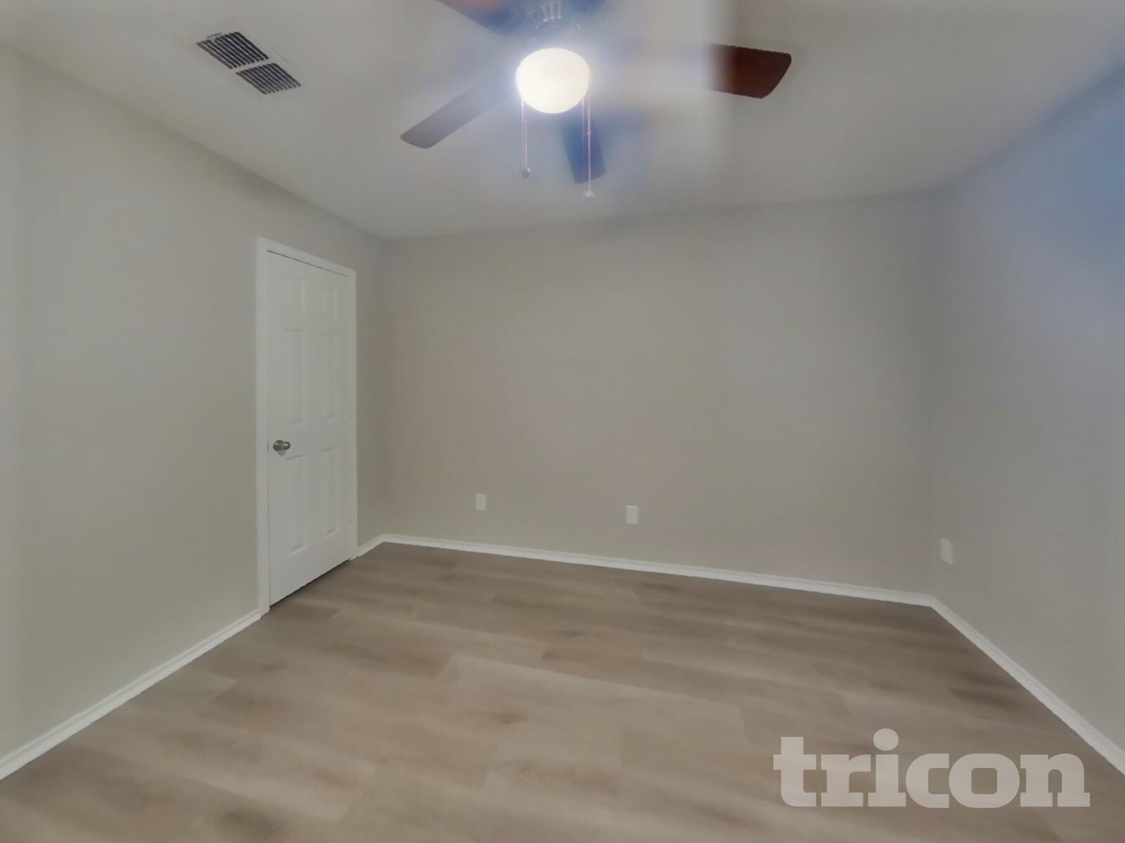 Building Photo - 1405 Englewood Dr