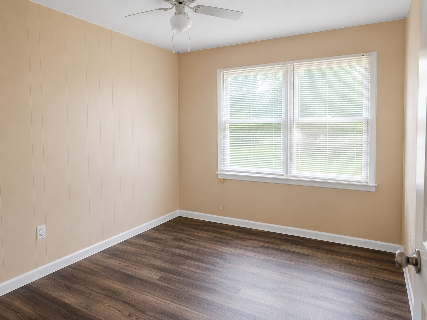 Building Photo - 2857 Walmar Dr