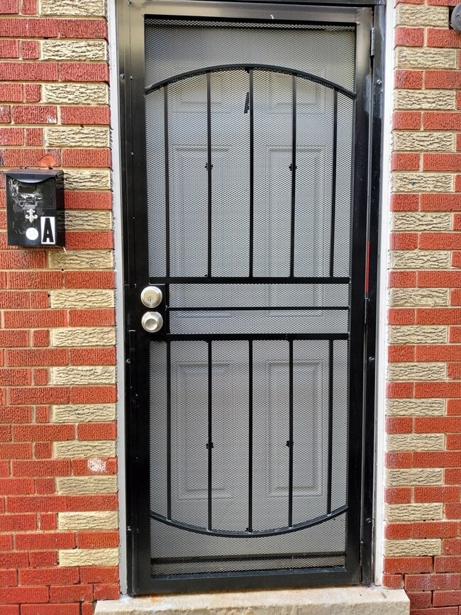 Building Photo - 7910 S Muskegon Ave