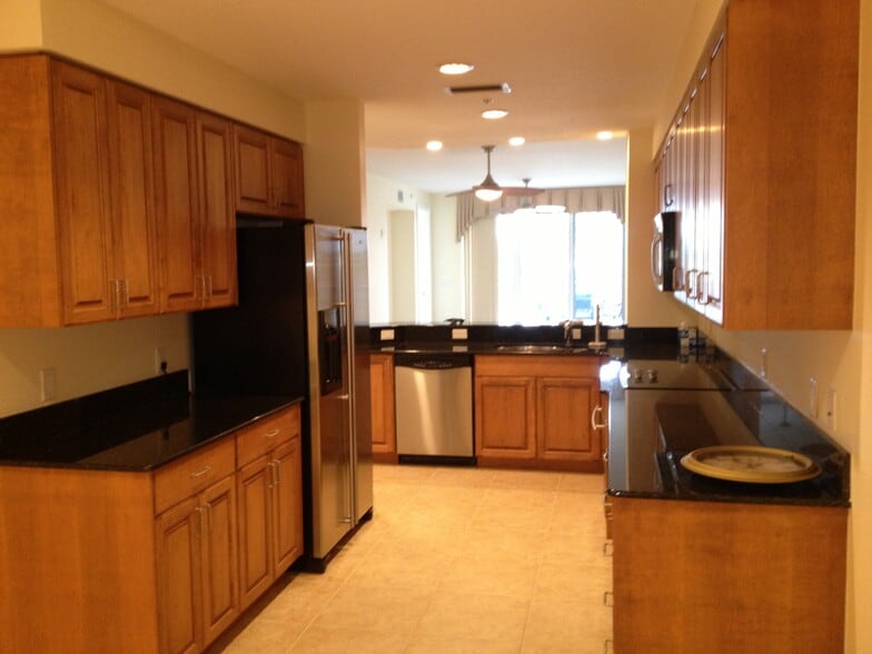 Building Photo - 610 Riviera Dunes Way