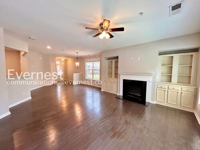 Building Photo - 1243 Fischer Trace