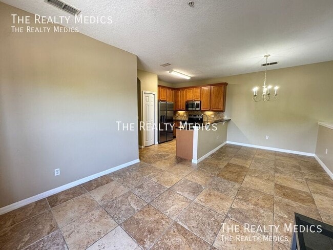 Building Photo - 2898 Oakwater Dr
