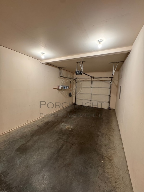 Building Photo - 1305 Boon St