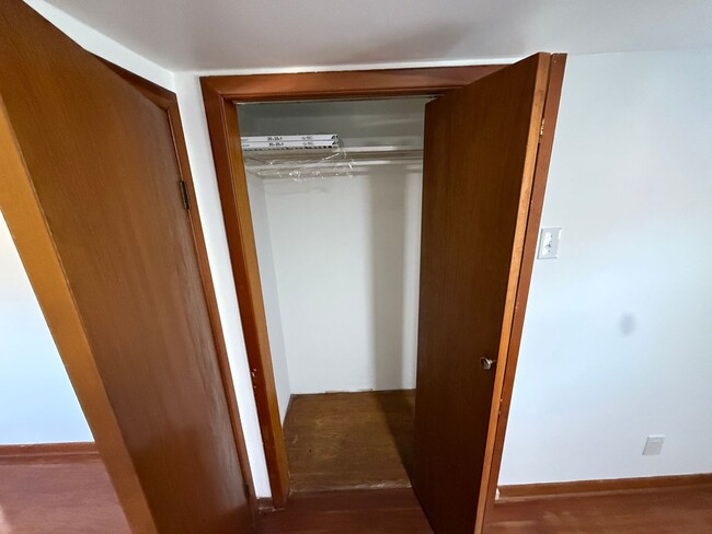 Building Photo - 320 Carter Ave