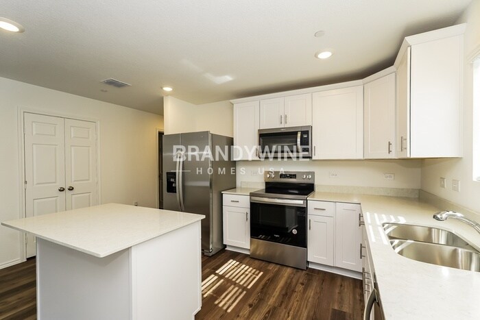 Building Photo - 2800 Pecan Pk Dr