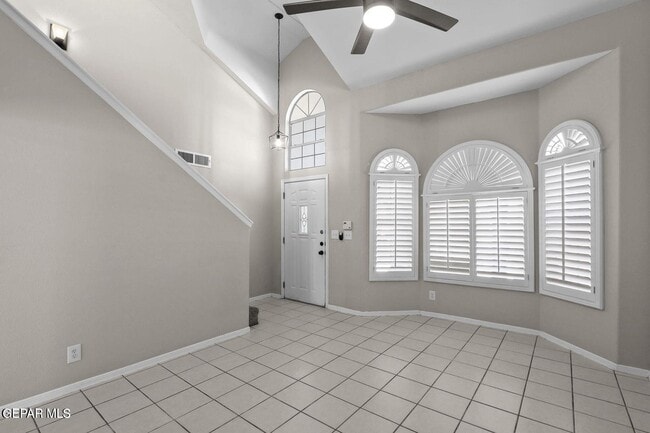 Building Photo - 12425 Red Sun Dr