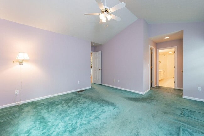 Building Photo - 23 Gleneagle Dr