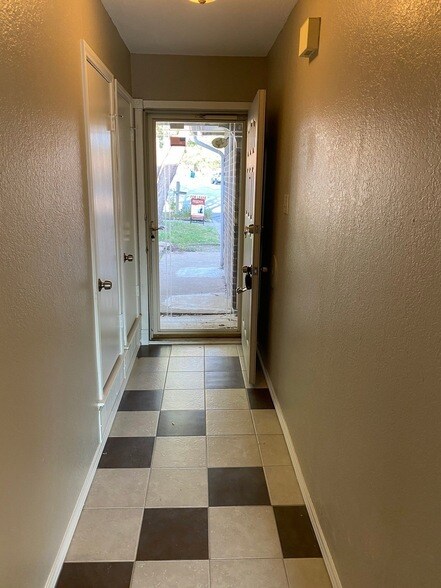 Building Photo - 5824 Storm Dr