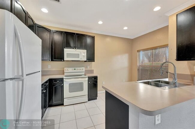 Building Photo - 3315 Merrick Ln