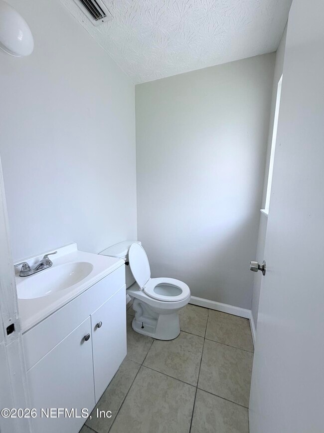 Building Photo - 1457 Detroit St