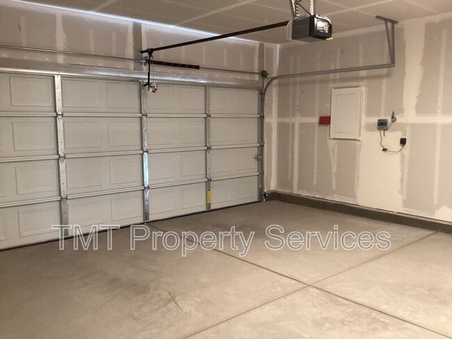 Building Photo - 4692 Crawford Pkwy