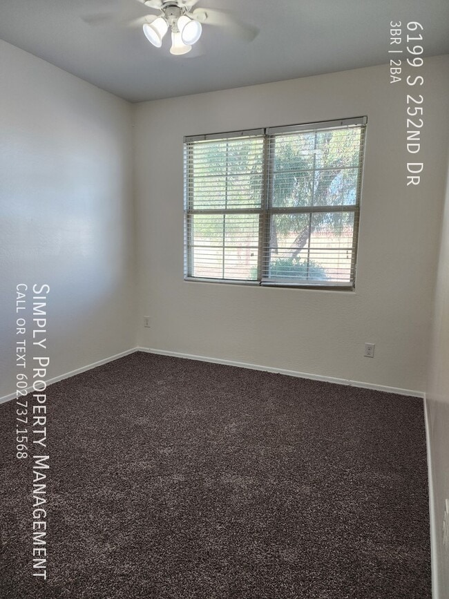 Building Photo - 6199 S 252nd Dr