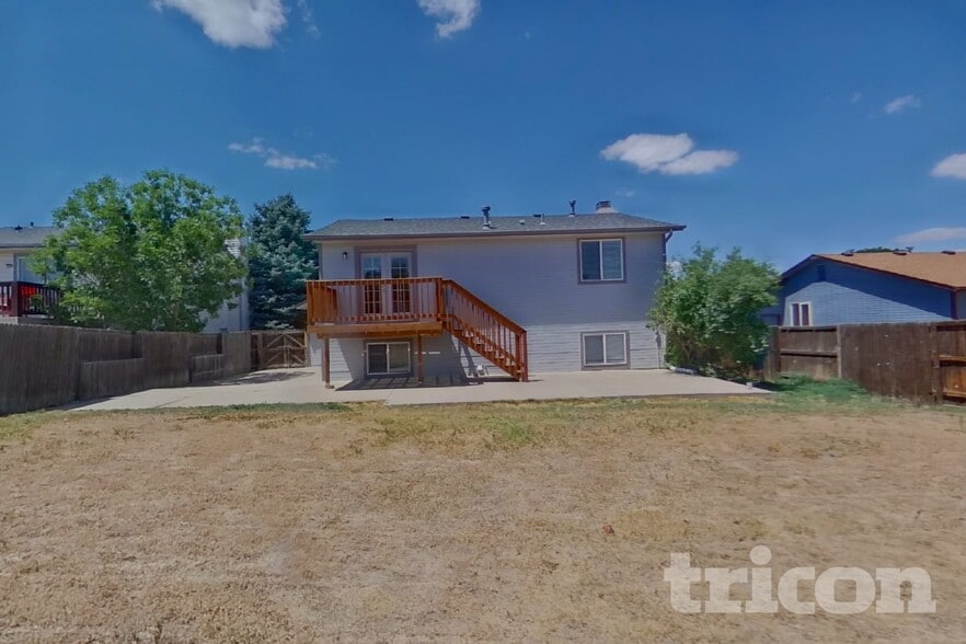Building Photo - 1721 S Genoa Way