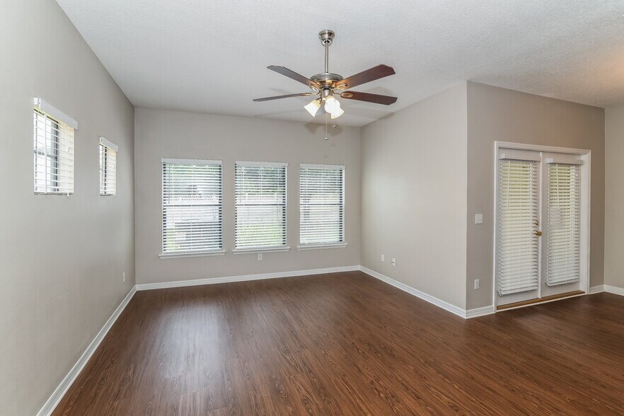 Building Photo - 538 Dry Branch Way