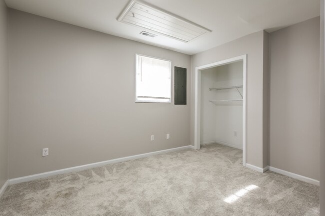 Building Photo - 614 S Depot St