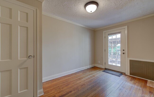 Building Photo - 246 Park Ave