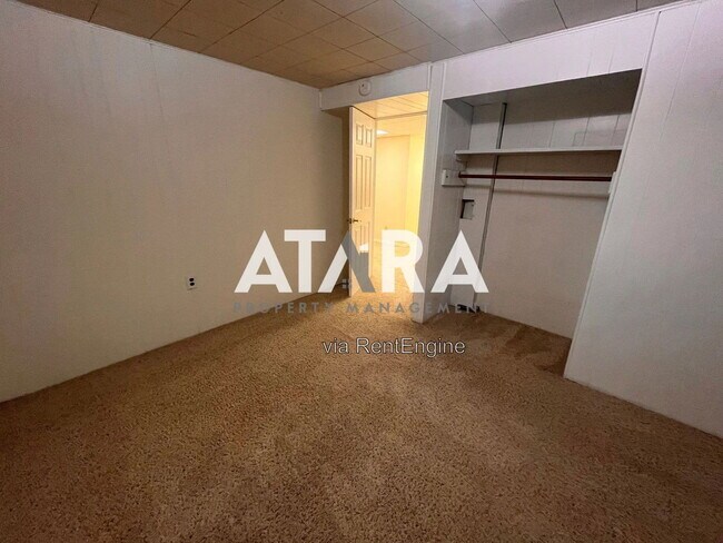 Building Photo - 618 W Anderson Ave