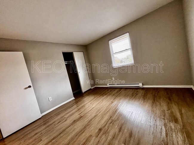 Building Photo - 1257 Sanlor Ave