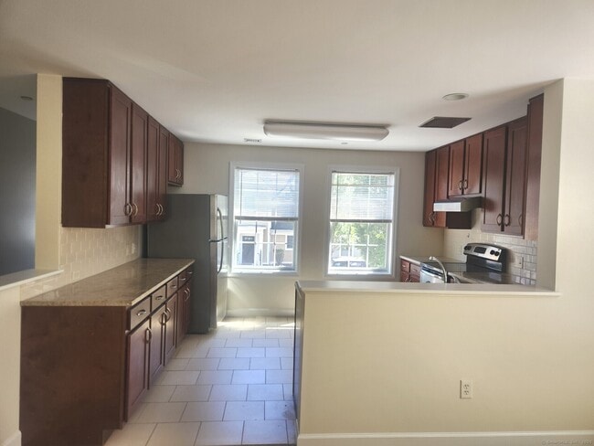 Building Photo - 46 Stoneridge Cir