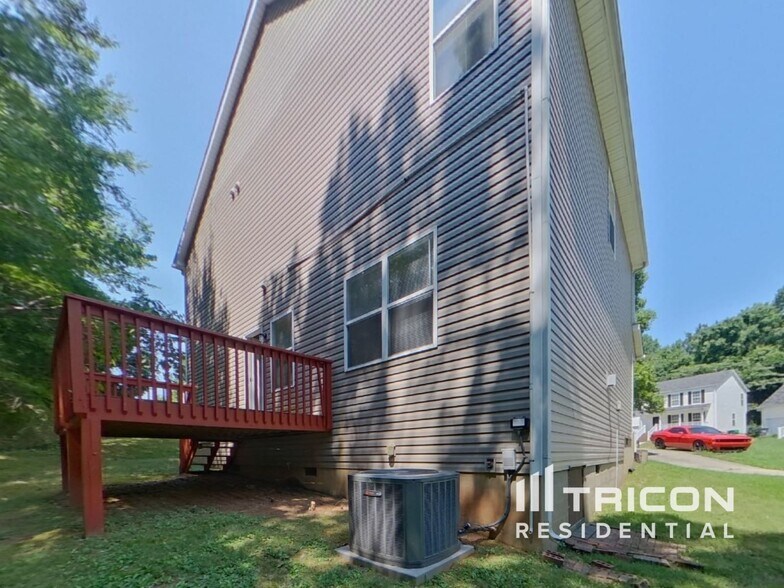 Building Photo - 7219 William Reynolds Dr