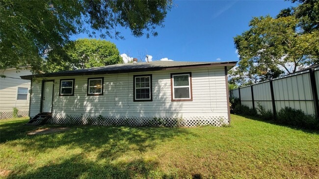 Building Photo - 1114 Blackwood Ave