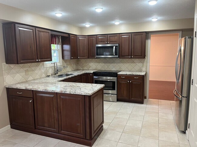 Building Photo - 2259 Augusta Ct
